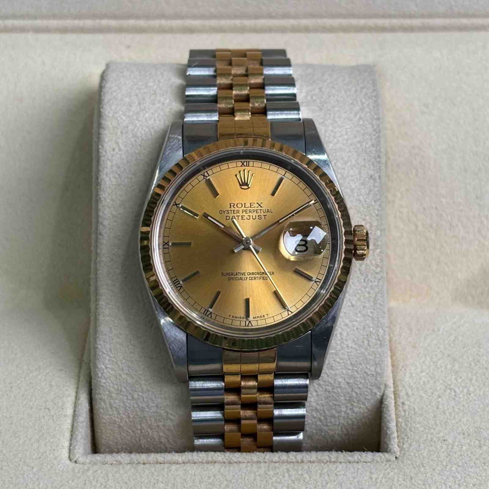 ساعت زنانه رولکس 36 میلیمتری   ROLEX OYSTER PERPETUAL DATEJUST
