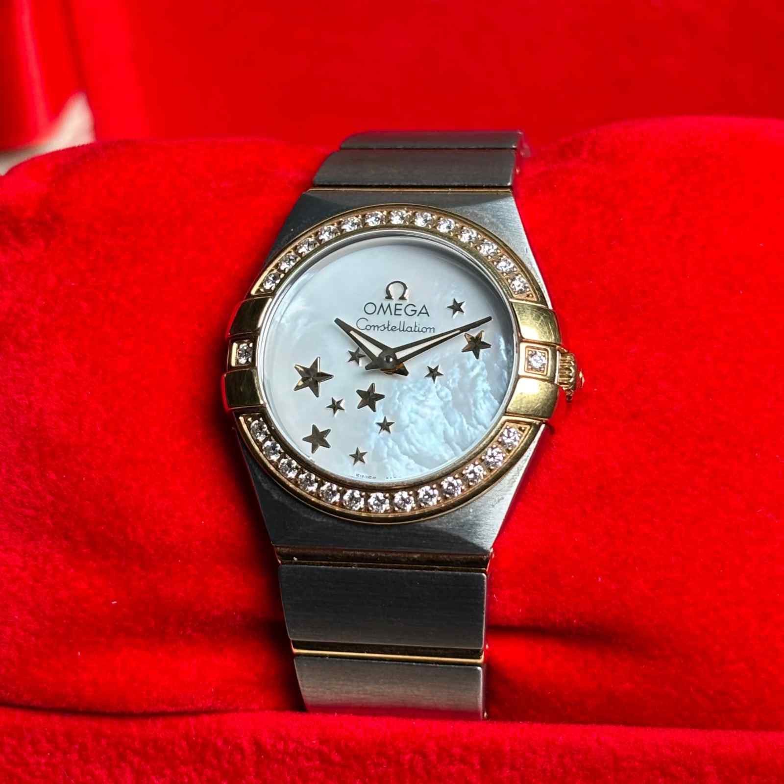 ساعت زنانه امگا 24میلیمتری صفحه صدف زه  برلیان Omega Constellation  New Face